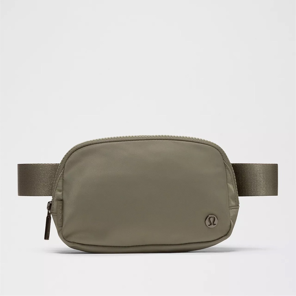 Lululemon Athletica Everywhere Belt Bag 1L Long Strap – Olive Green NWT